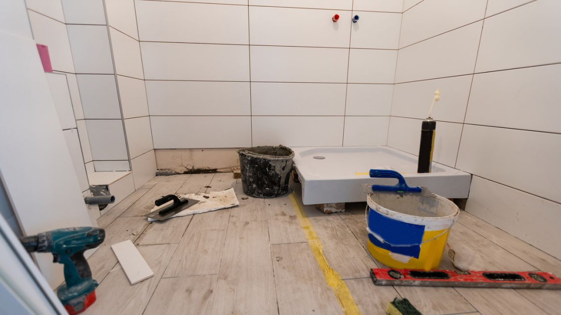 Kád helyett zuhany Amit sokan csak túl későn gondolnak át